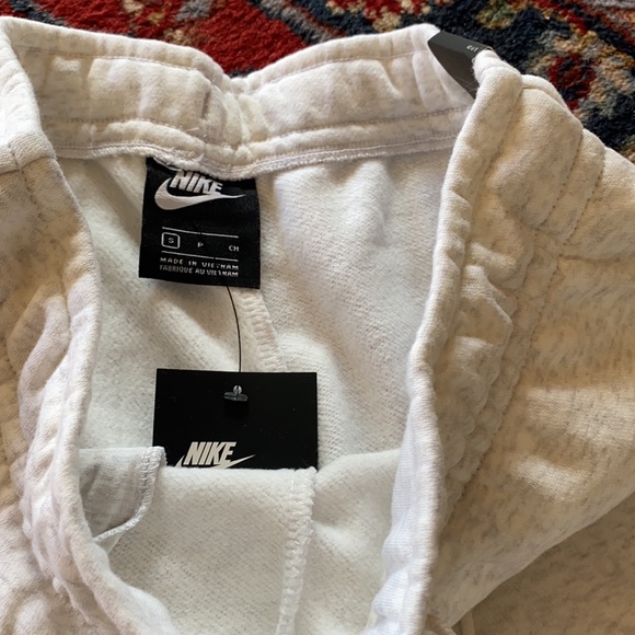 Nike sweat pants size s. - Picture 2 of 2